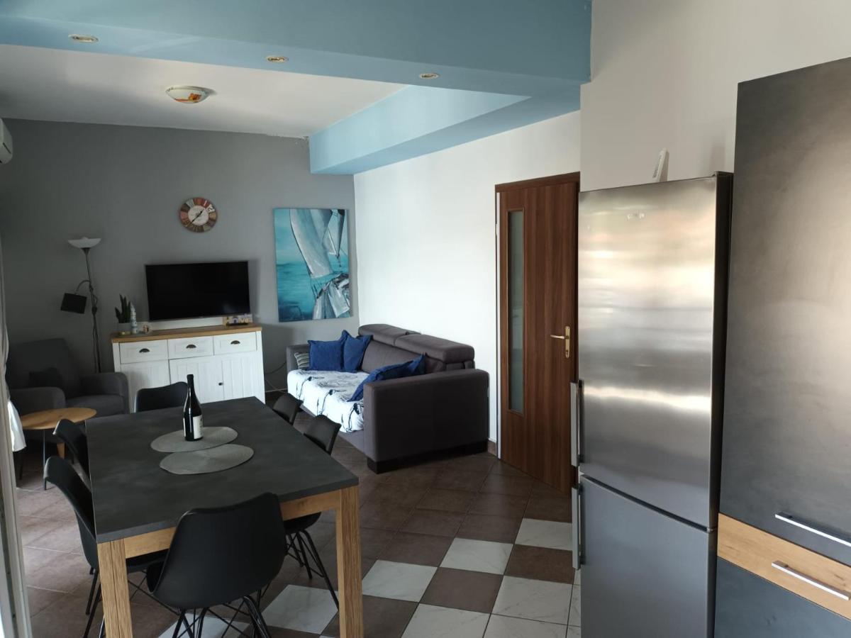 Sea View Apartment Sunrise Poljica & Blue Lagoon Rent A Boat Buitenkant foto